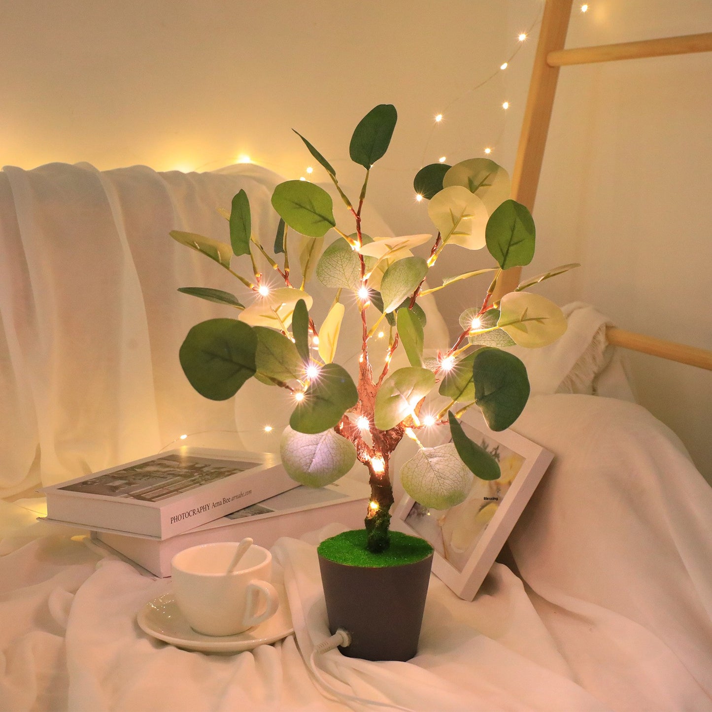 Lampe LED décoration Eucalypthus artificiel